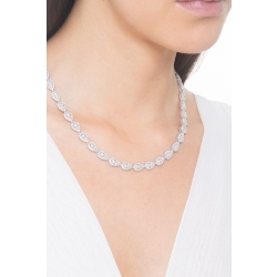 Collier design pour femme en or blanc 18 carats et diamants 2