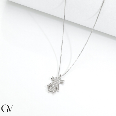 Collier en or blanc 18k avec pendentif petite fille en diamants 