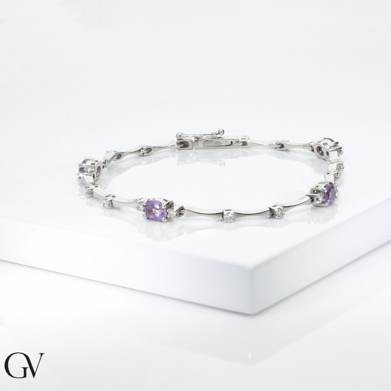 Bracelet en or blanc 18k avec améthystes et diamants