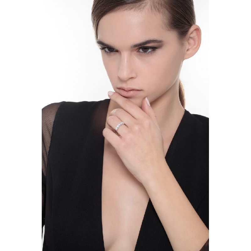 Bague demi alliance à 5 diamants en or blanc 18k 