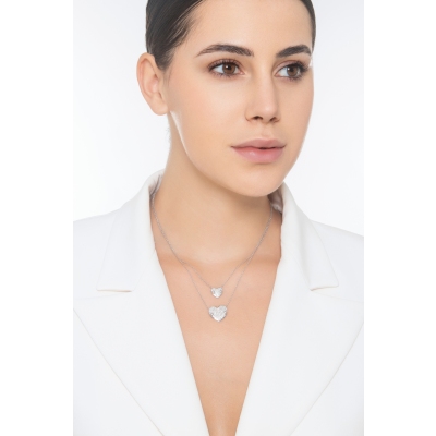 Collier en or blanc 18 carats avec deux cœurs en diamants 