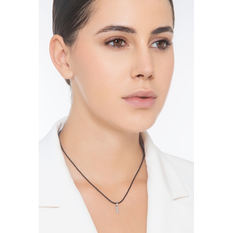 Pendentif avec lettre initiale I en majuscule en or blanc 18K