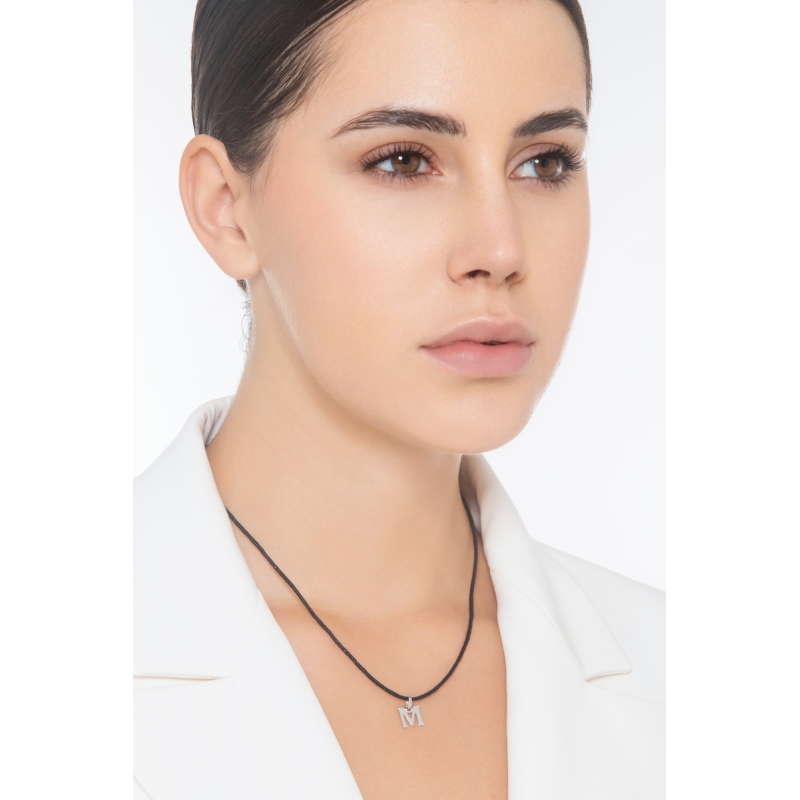 Pendentif lettre M en Or blanc 18 carats