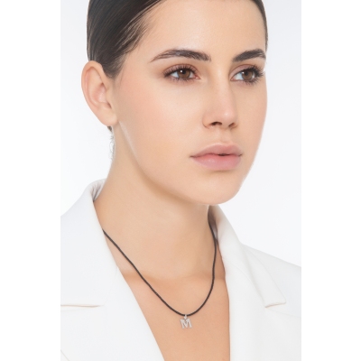 Pendentif lettre M en Or blanc 18 carats