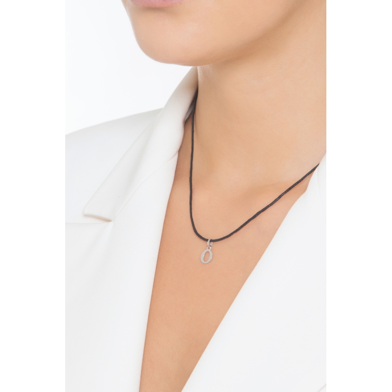 Pendentif avec initiale O Or blanc 18 carats