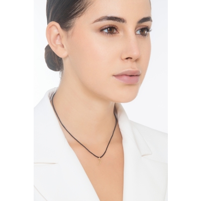 Pendentif avec initiale I