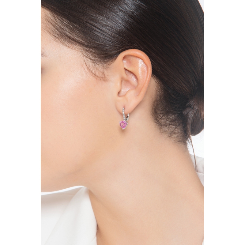 Boucles d'oreilles en or blanc 18 carats avec saphir rose