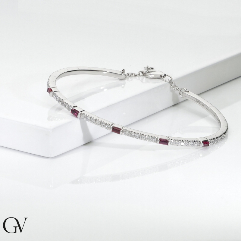 Bracelet en or blanc 750 rubis et diamants