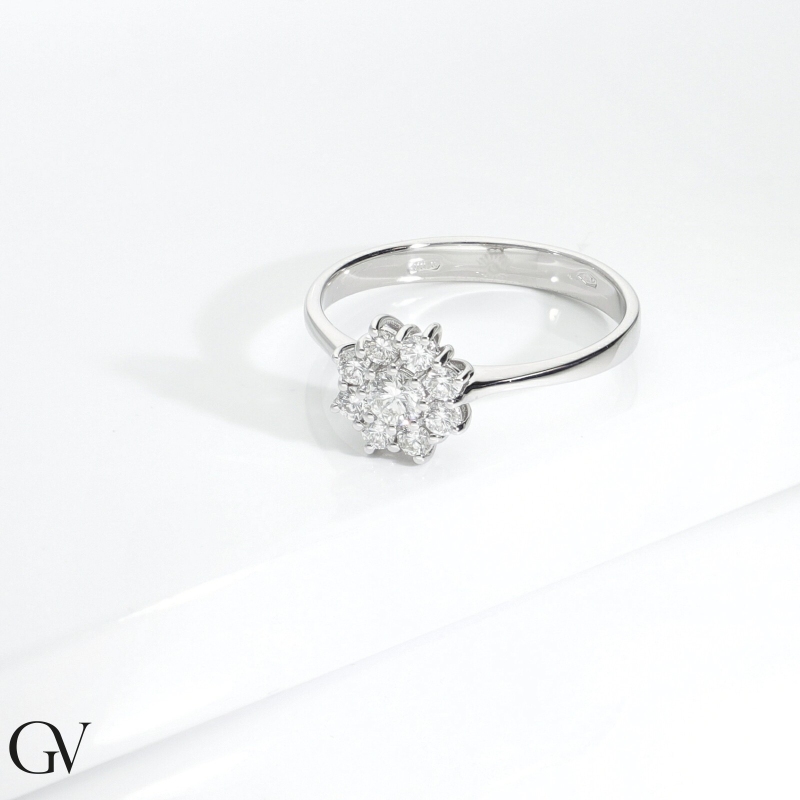  Bague halo en forme de fleur avec diamant