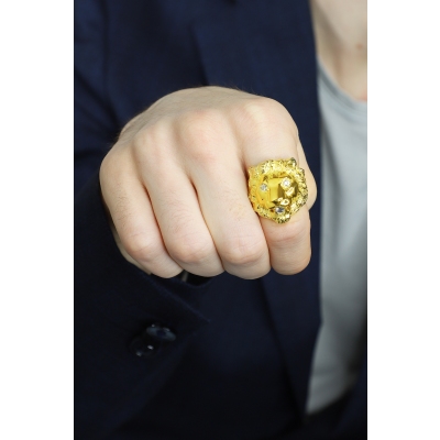Bague tête de lion en or jaune avec zircons