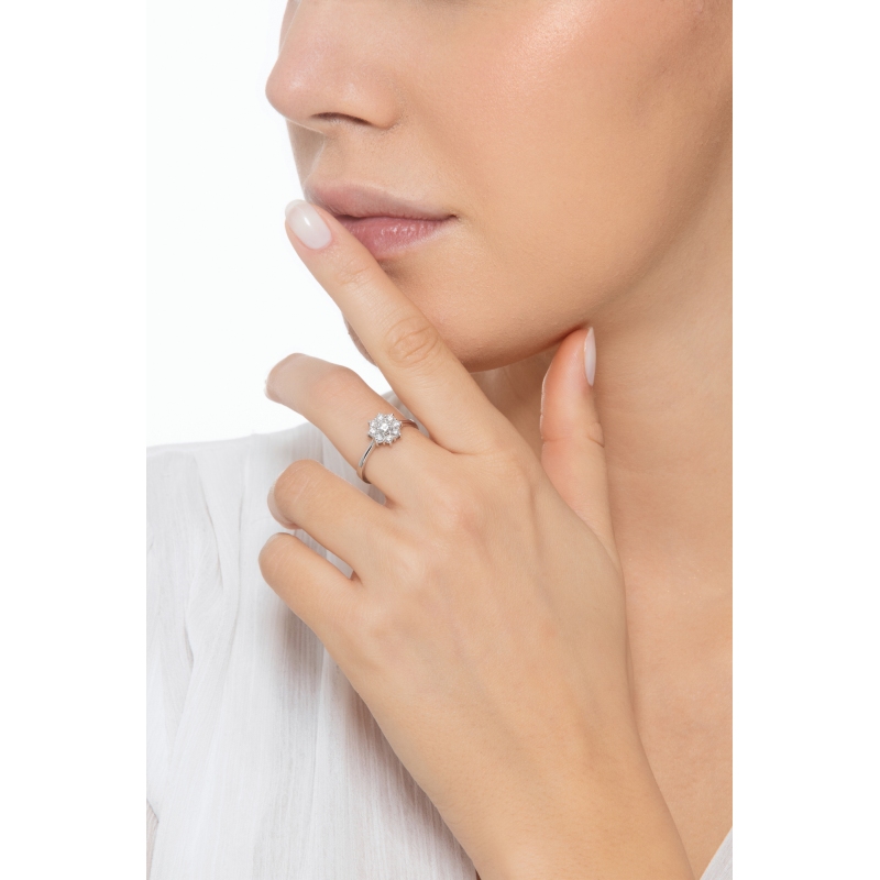 Bague halo en forme de fleur CT0.20