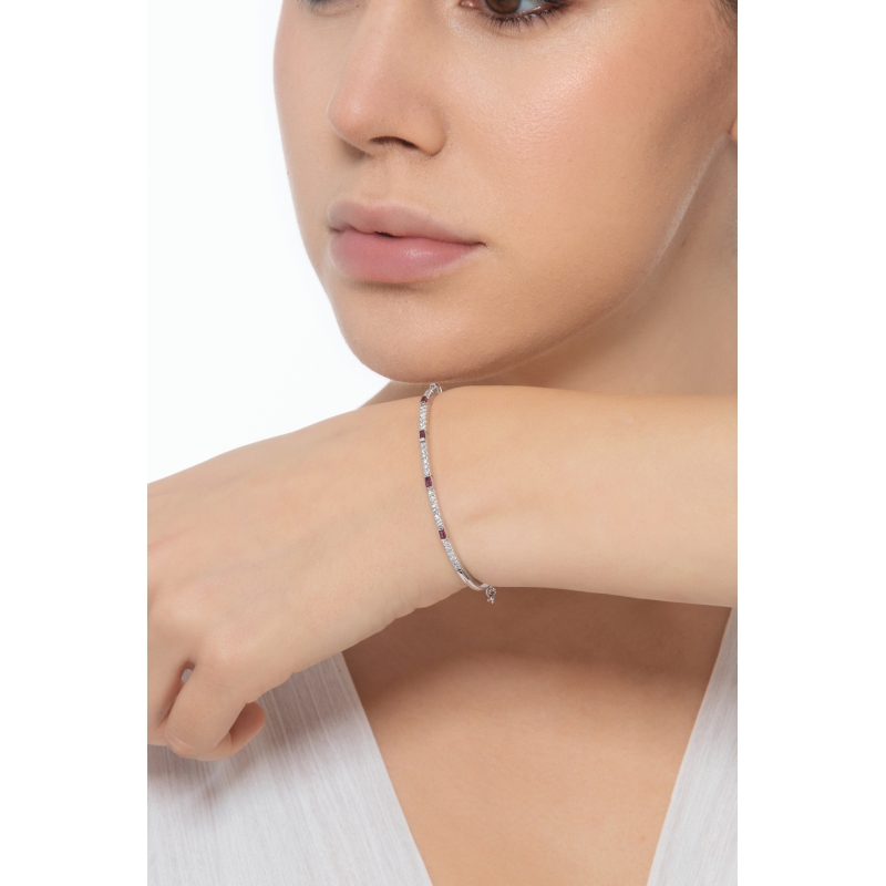 Bracelet en or blanc 750 rubis et diamants