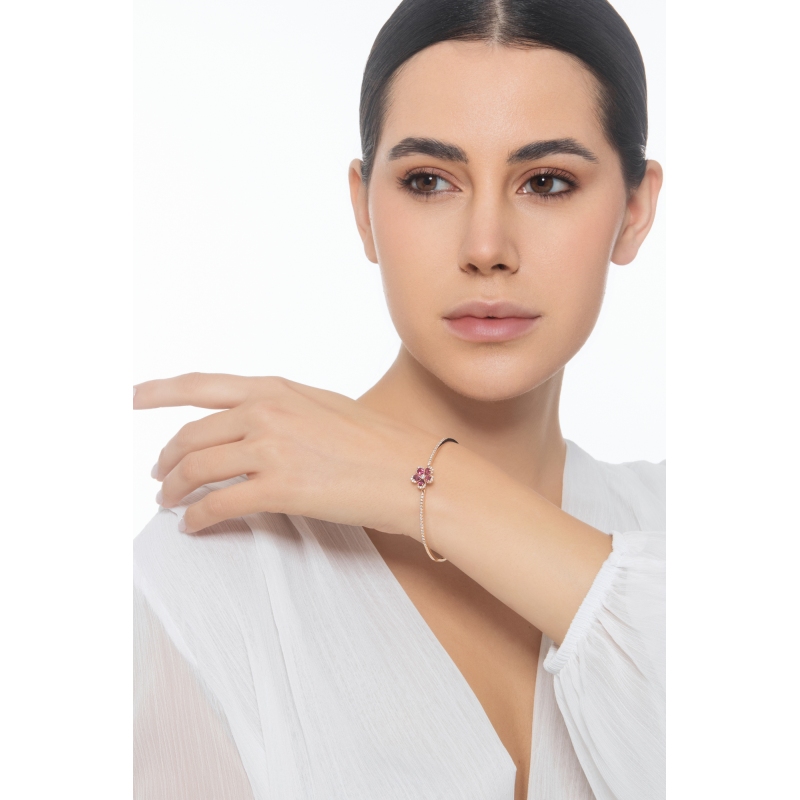 Bracelet fleur en or rose avec rubis et diamants