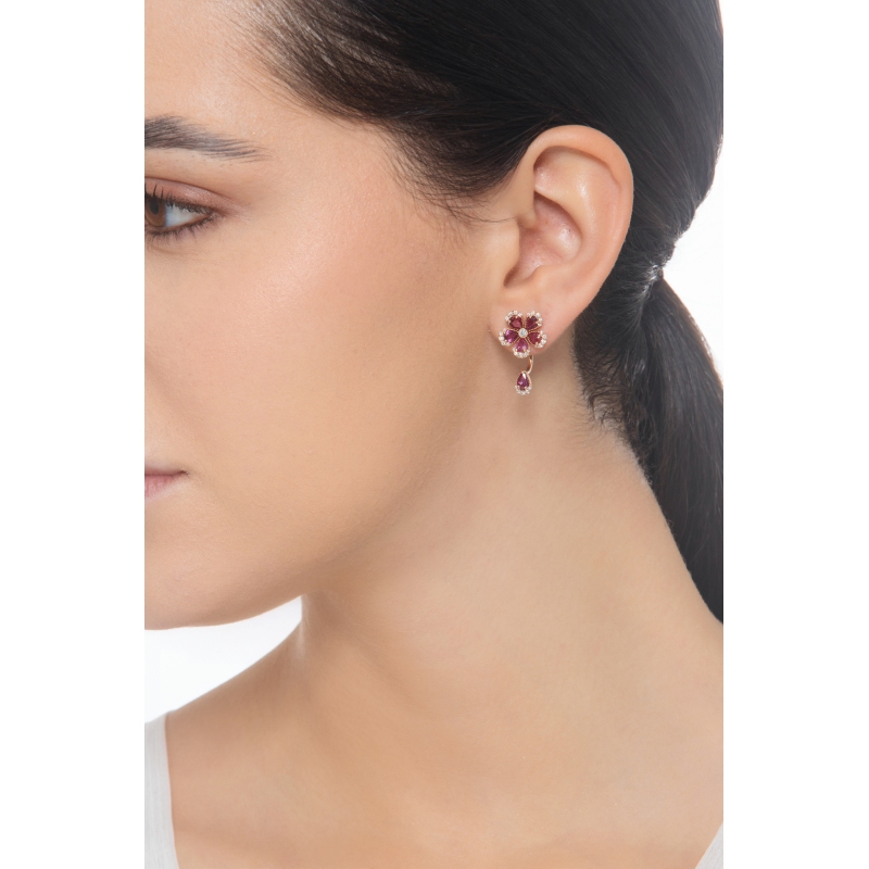 Boucles d’oreilles fleur or rose 18k avec rubis poire et diamants