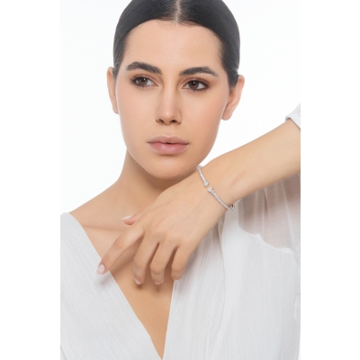 Bracelet rigide en or blanc 18 carats avec diamants en escalier