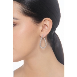 Boucles d'oreilles en or blanc 18k avec diamants  2
