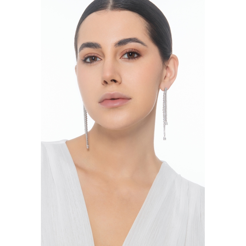 Boucles d'oreilles pendantes en or blanc 18 carats es diamants taille poire GIA