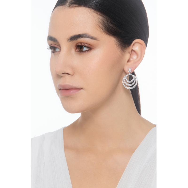 Boucles d’oreilles en or blanc 18 carats et diamants 