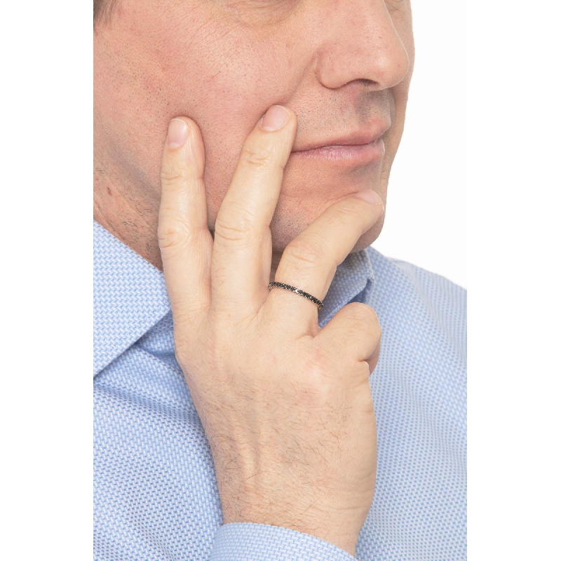 Bague eternity en or blanc 18 carats avec diamants noirs