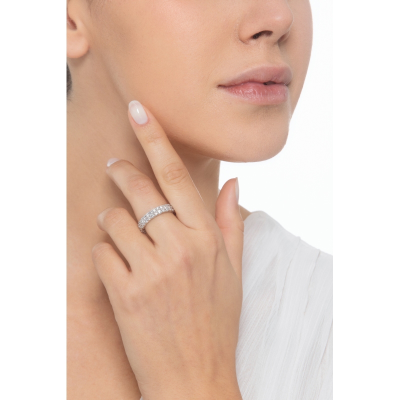 Bague eternity en or blanc 18k avec deux rangées de diamants 