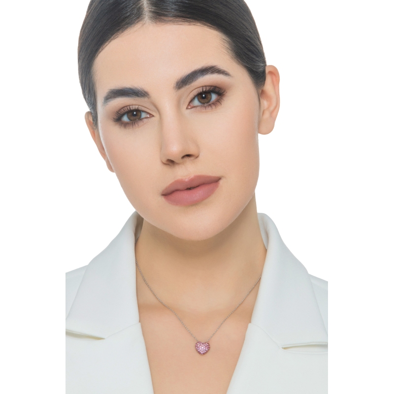 Collier en or blanc 18 carats avec cœur saphirs roses