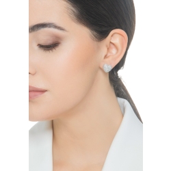Boucles d'oreilles en or blanc 18 carats cœur bombé diamants  2