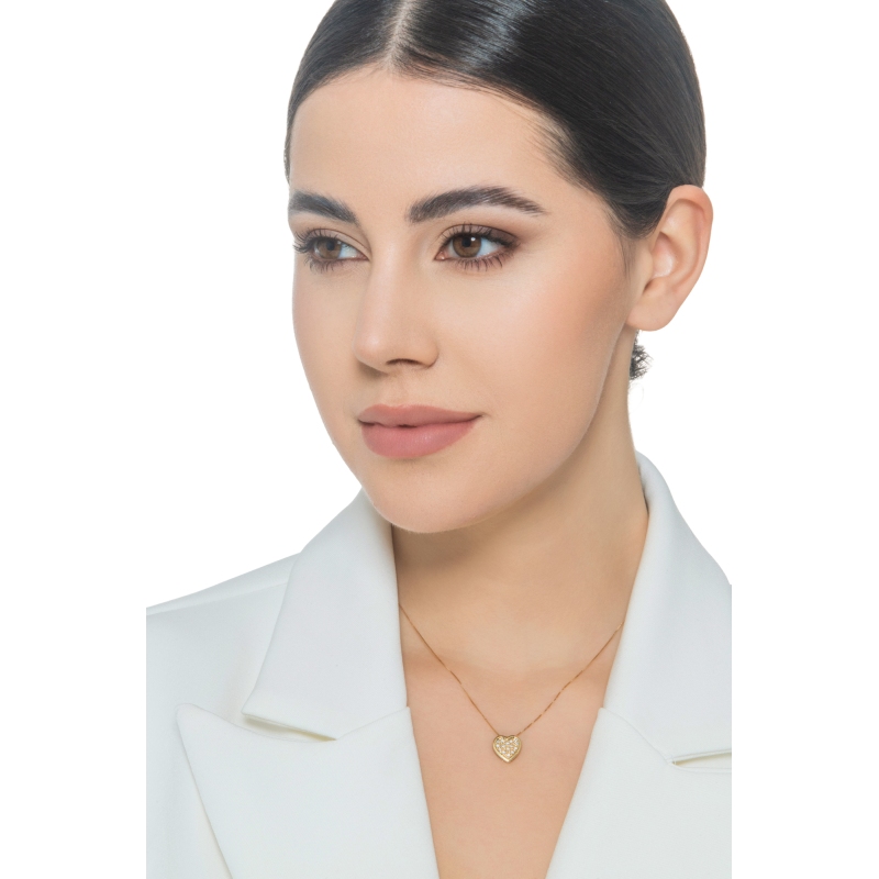 Collier en or jaune 18k avec cœur pavé de diamants 