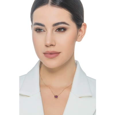 Collier en or jaune 18k avec cœur rubis