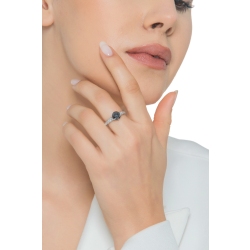 Bague solitaire en or blanc 18k et diamant noir 2