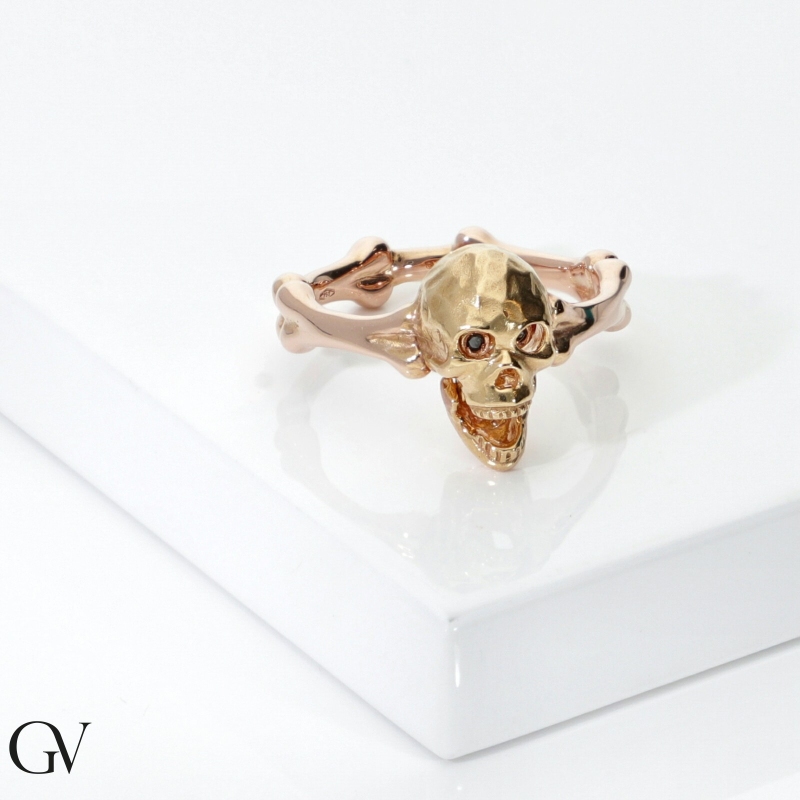 Bague avec skull mobile en or rose 18k et diamants 