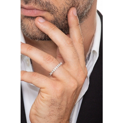 Jonc d'étérnité avec diamants et or blanc 18k