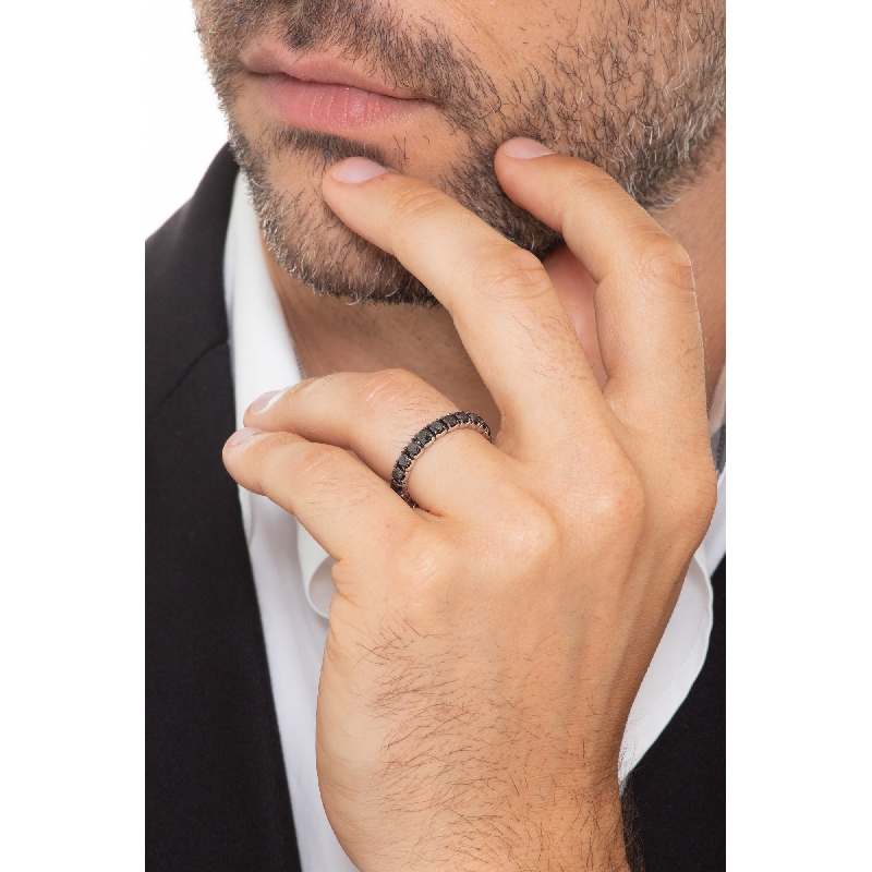 Bague Eternity en or blanc 18 carats sertie de diamants noirs 