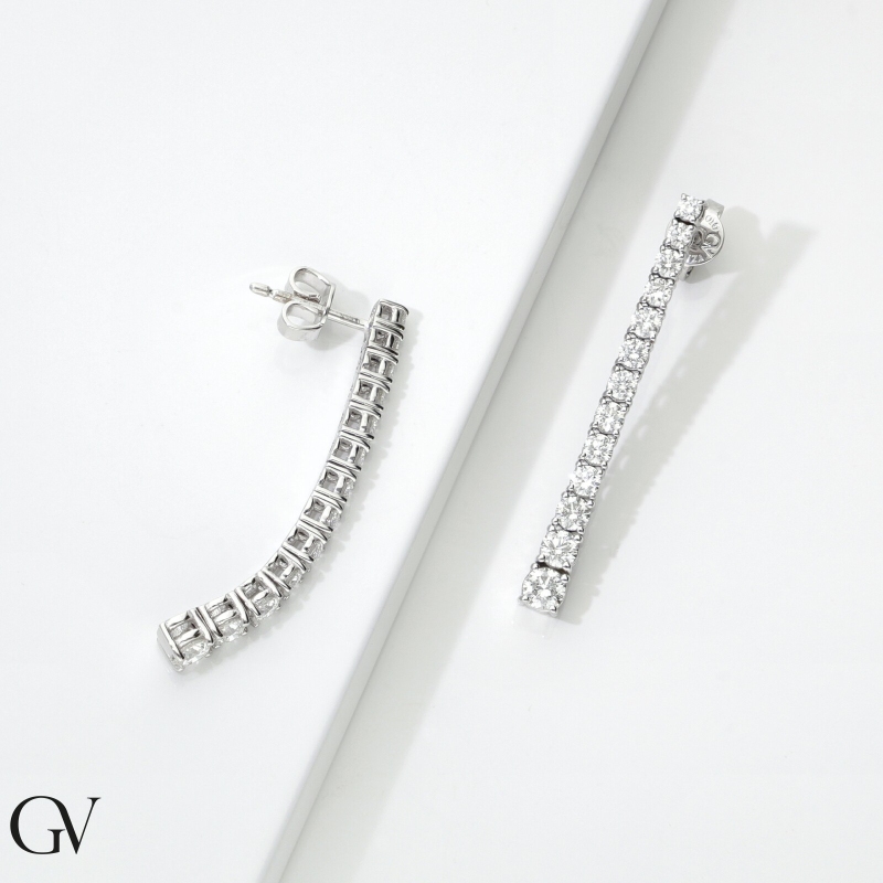 Boucles d’oreilles tennis en or blanc 18k à design dégradé 1,55 ct