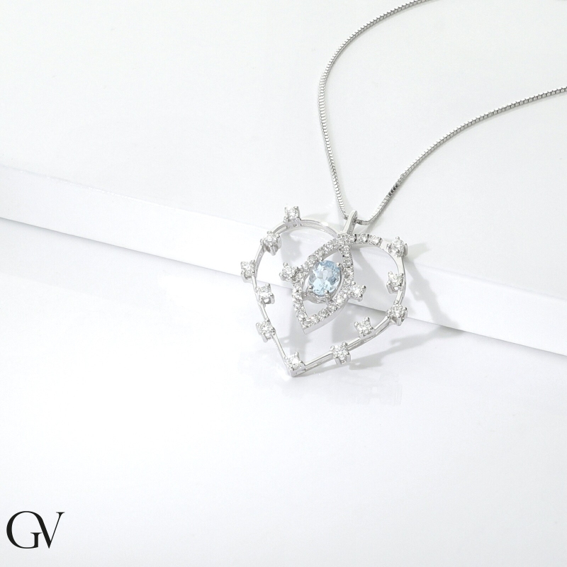 Collier cœur en aquamarine ovale et diamants  en or blanc 18k