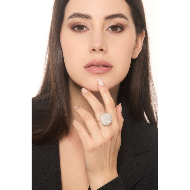 Bague ronde pavé diamants en or blanc 18 carats 