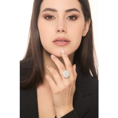 Bague ronde pavé diamants en or blanc 18 carats 