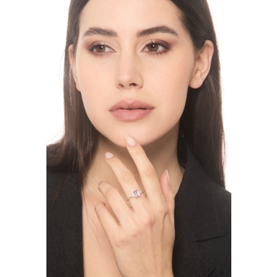Bague  avec améthyste en or blanc 750