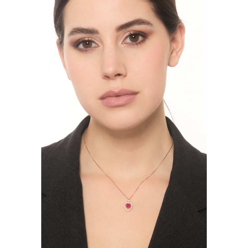 Collier pendentif cœur rubis  en or rose 18K