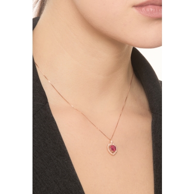 Collier pendentif cœur rubis  en or rose 18K