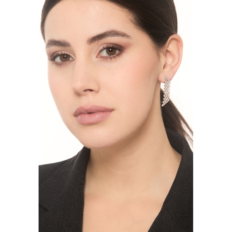 Boucles d'oreilles à maillons souples en or blanc 18k et diamants 