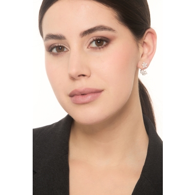 Boucles d'oreilles en or blanc 18 carats en forme de fleur