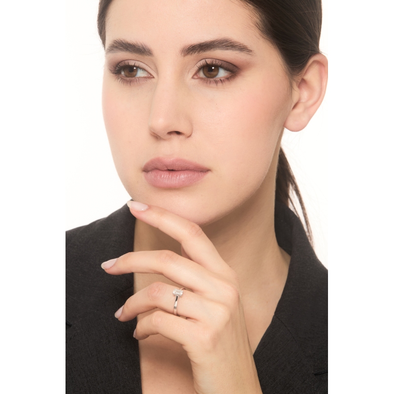 Bague solitaire or blanc 18k avec diamant naturel GIA CT.0.70