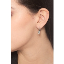 Boucles d'oreilles créoles en or blanc 18k avec une aquamarine ovale  2