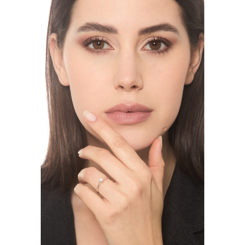 Bague solitaire femme en or blanc 18k diamant 0,25 ct