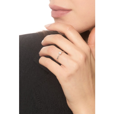 Bague solitaire femme en or blanc 18k diamant 0,25 ct