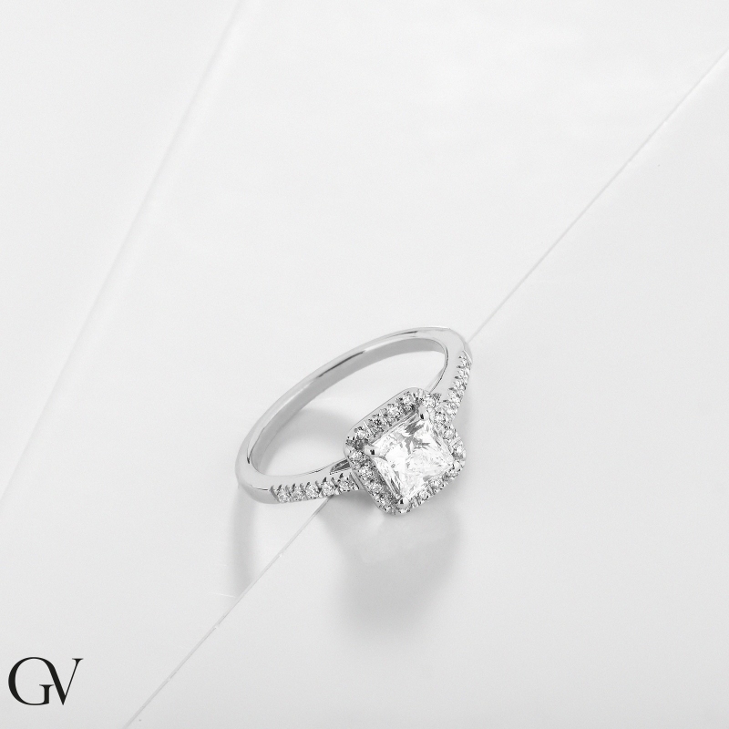 Bague taille princesse certifié GIA CT.1.00 or blanc 18k