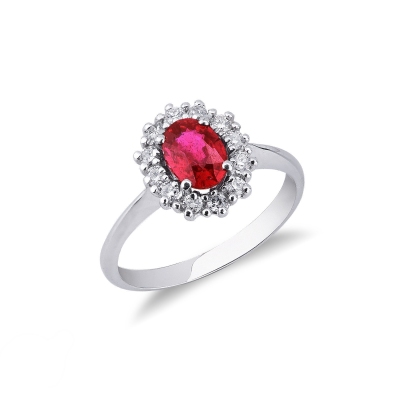 Bague rubis ovale et halo de diamants en or 18k 