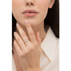 Bague avec lettre   D  en or blanc et diamants 2