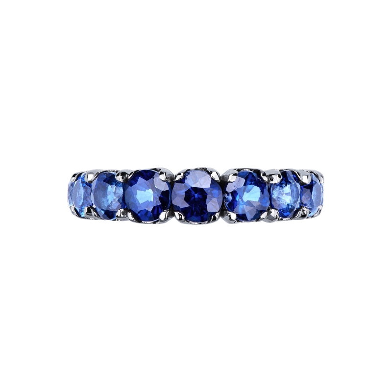 Bague demi-alliance en or blanc 18k avec saphirs bleus
