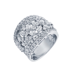 Bague large en or blanc 18k, sertie de diamants motif fleur